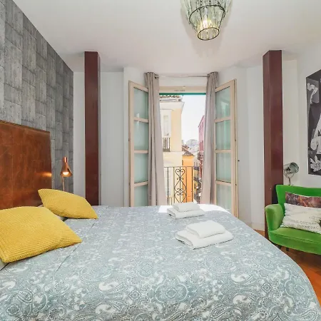 Apartment Cubo's 33 Carreteria 3b