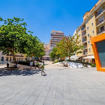 Cubo's 33 Carreteria 3b * Malaga